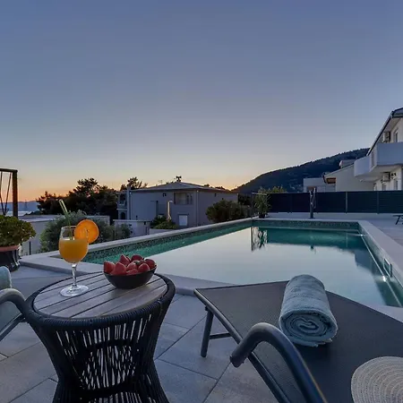 Bava - Swimming Pool With Sea View ماكارسكا