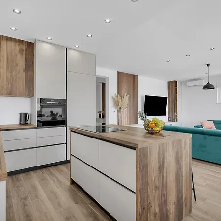 Bava - Swimming Pool With Sea View ماكارسكا