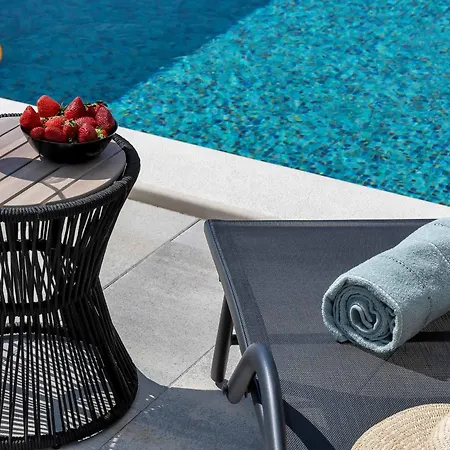 Bava - Swimming Pool With Sea View Makarska