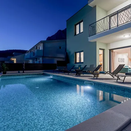 Bava - Swimming Pool With Sea View