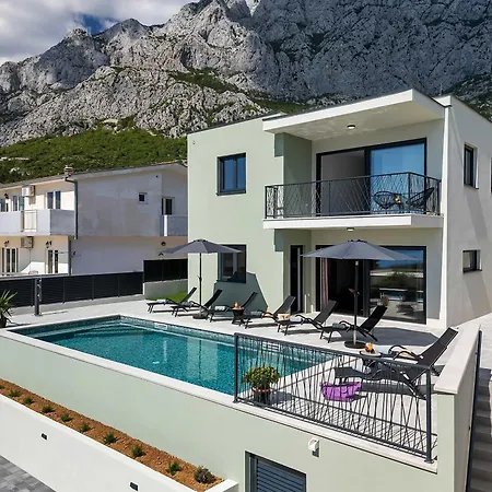 Bava - Swimming Pool With Sea View ماكارسكا