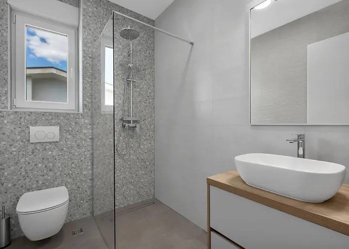 فيلة Bava - Swimming Pool With Sea View ماكارسكا